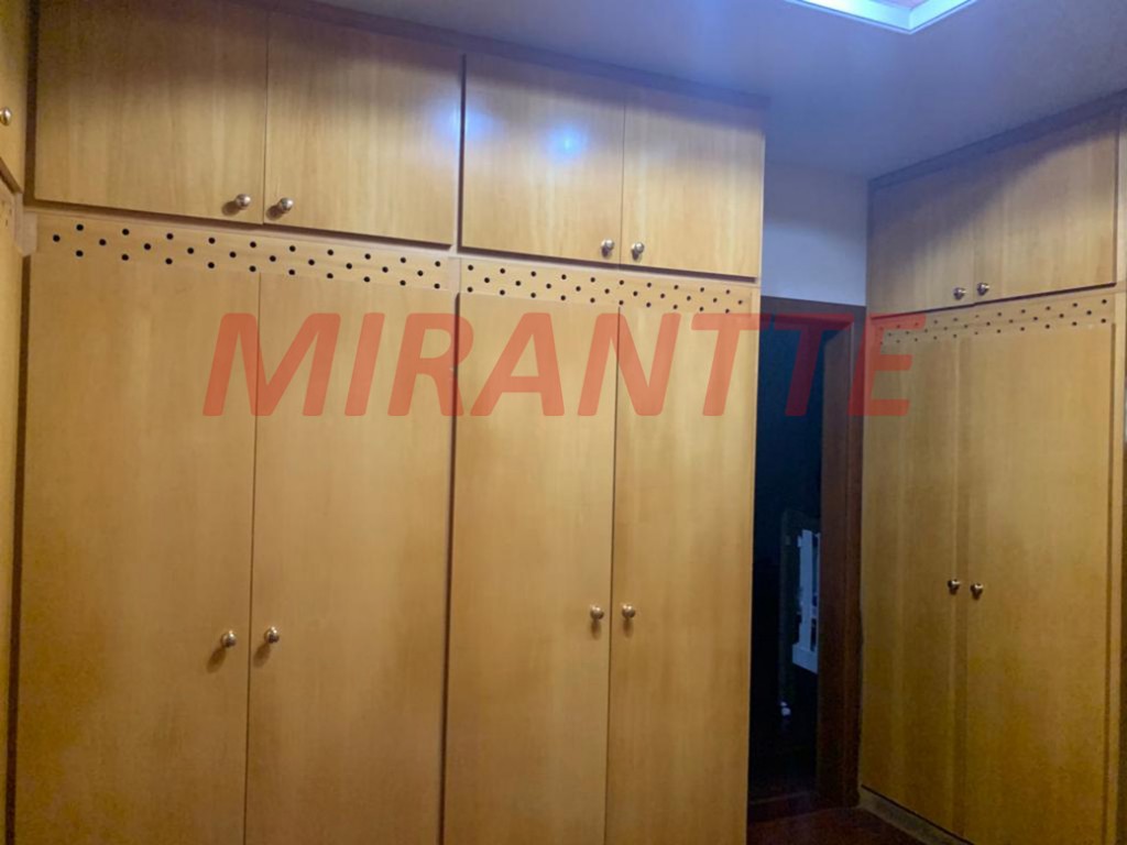 Casa terrea de 700m² com 4 quartos em Serra da Cantareira