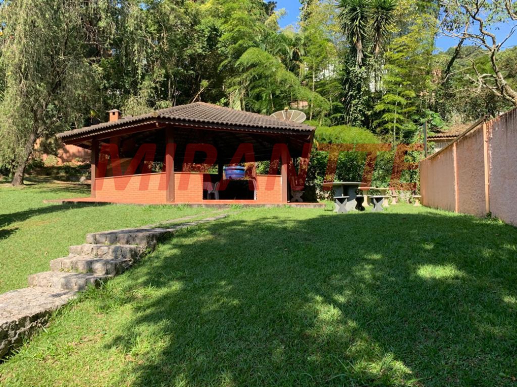 Casa terrea de 700m² com 4 quartos em Serra da Cantareira