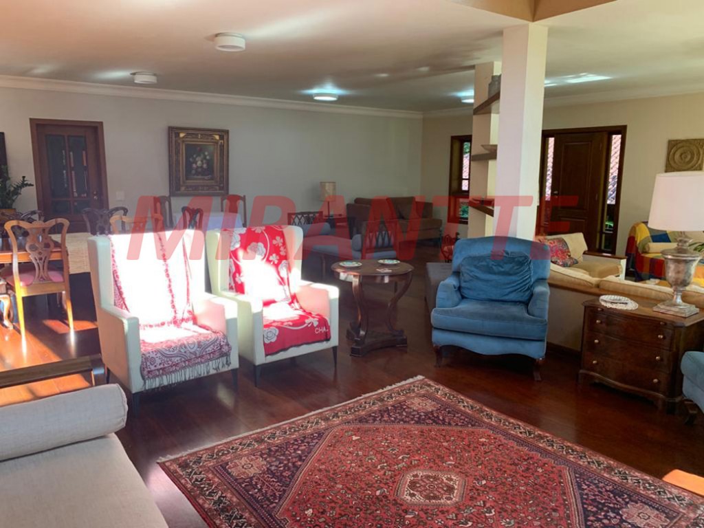 Casa terrea de 700m² com 4 quartos em Serra da Cantareira
