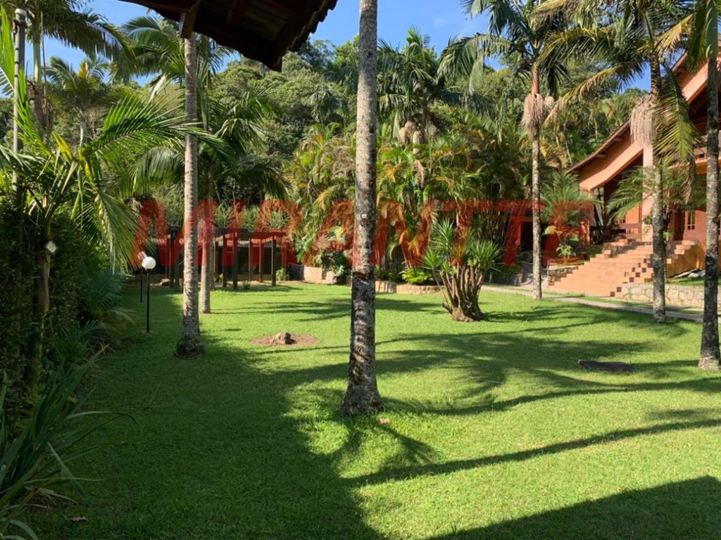 Casa terrea de 700m² com 4 quartos em Serra da Cantareira
