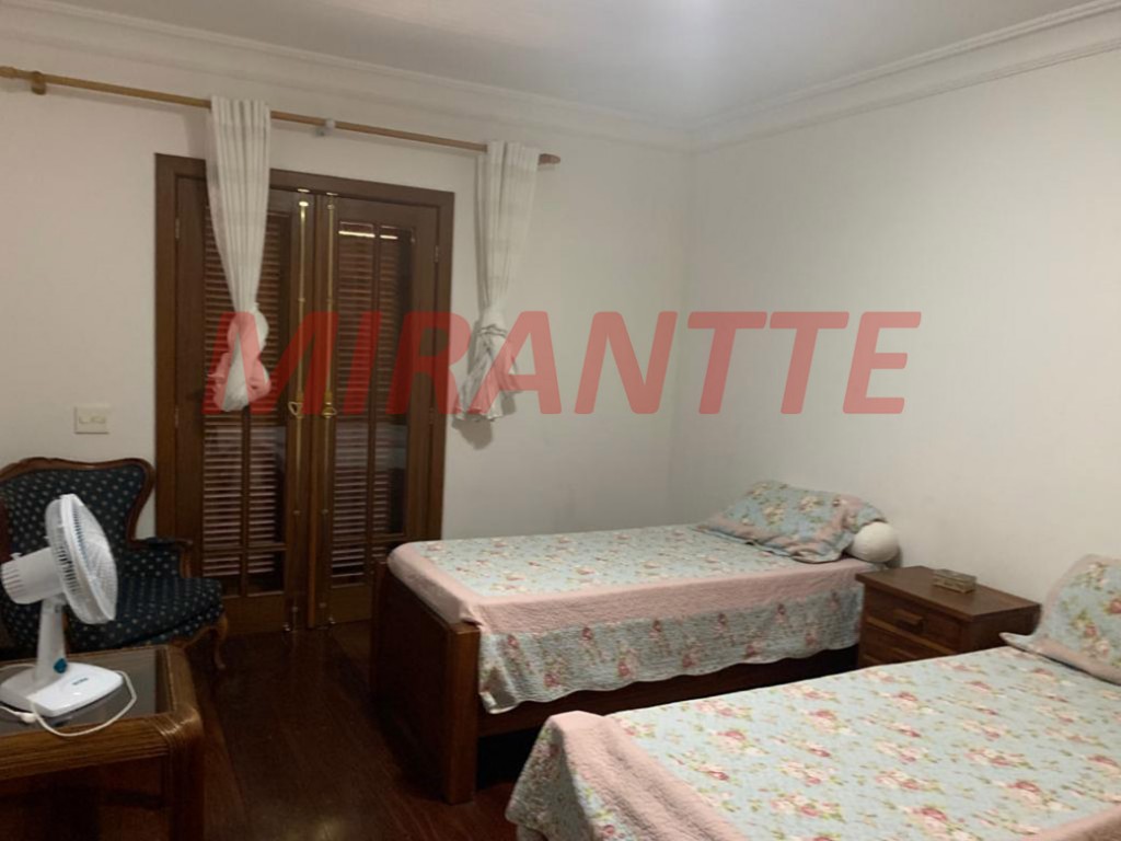 Casa terrea de 700m² com 4 quartos em Serra da Cantareira