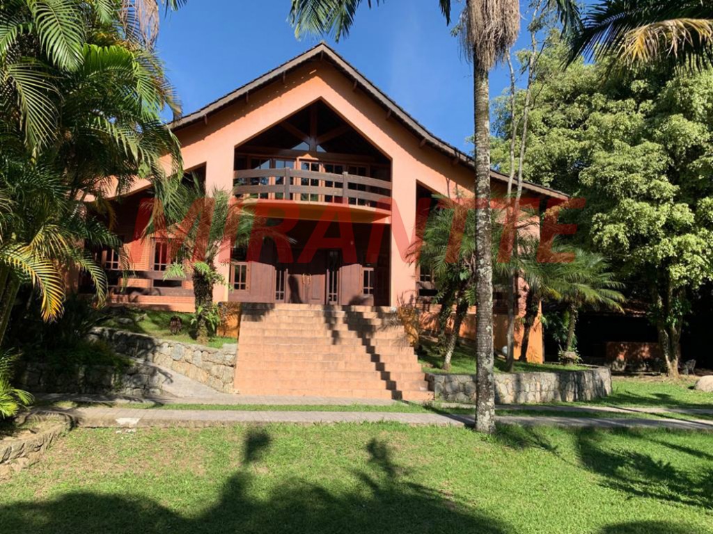 Casa terrea de 700m² com 4 quartos em Serra da Cantareira