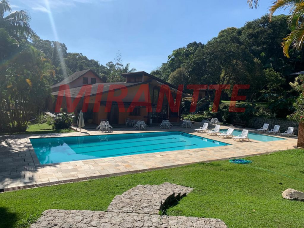 Casa terrea de 700m² com 4 quartos em Serra da Cantareira