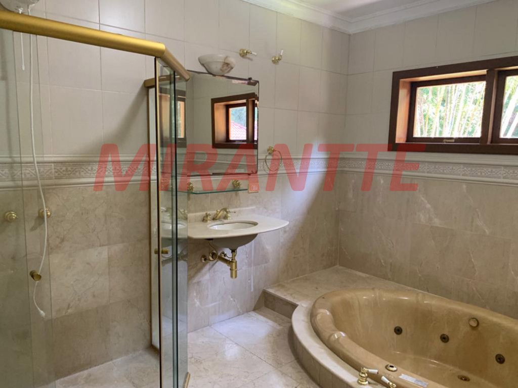 Casa terrea de 700m² com 4 quartos em Serra da Cantareira