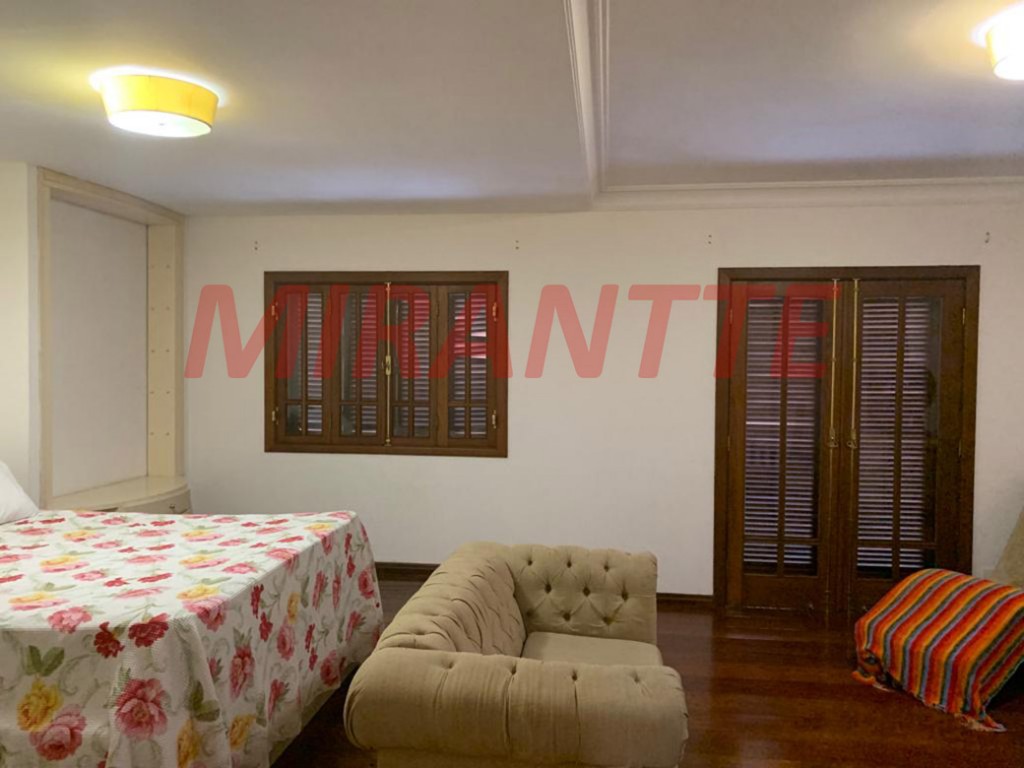 Casa terrea de 700m² com 4 quartos em Serra da Cantareira