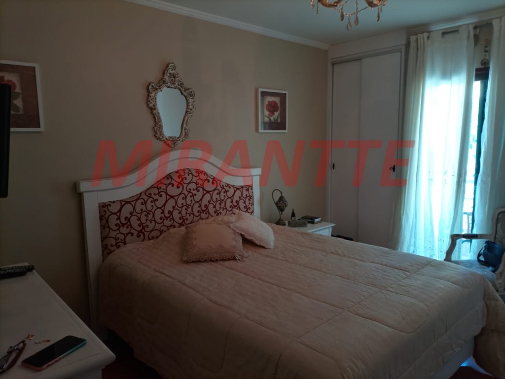 Sobrado de 230m² com 4 quartos em Santa Teresinha