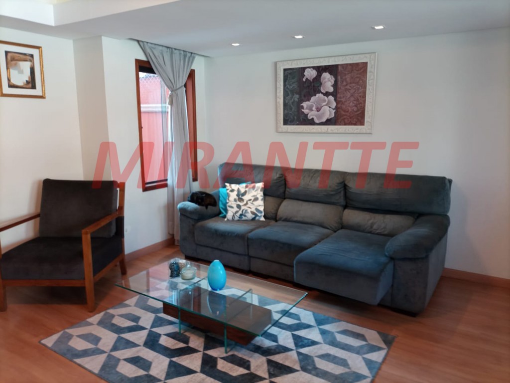 Sobrado de 230m² com 4 quartos em Santa Teresinha