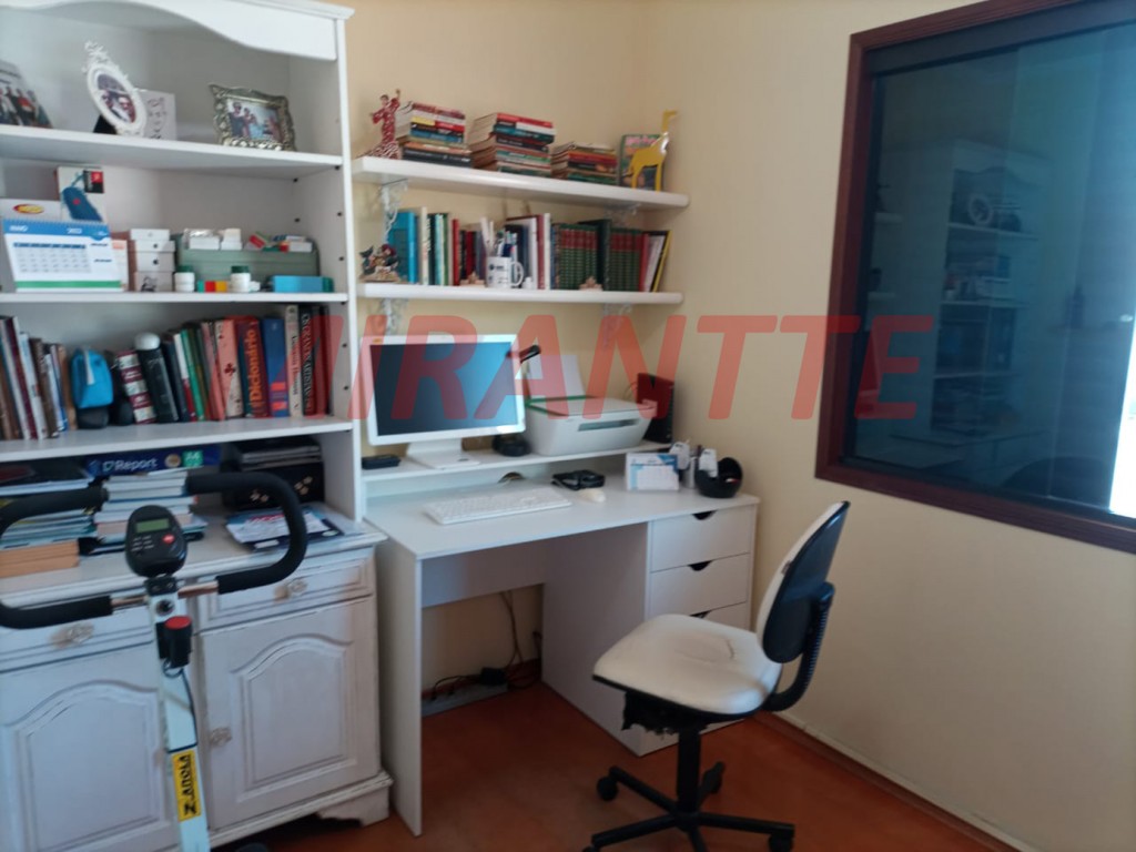 Sobrado de 230m² com 4 quartos em Santa Teresinha