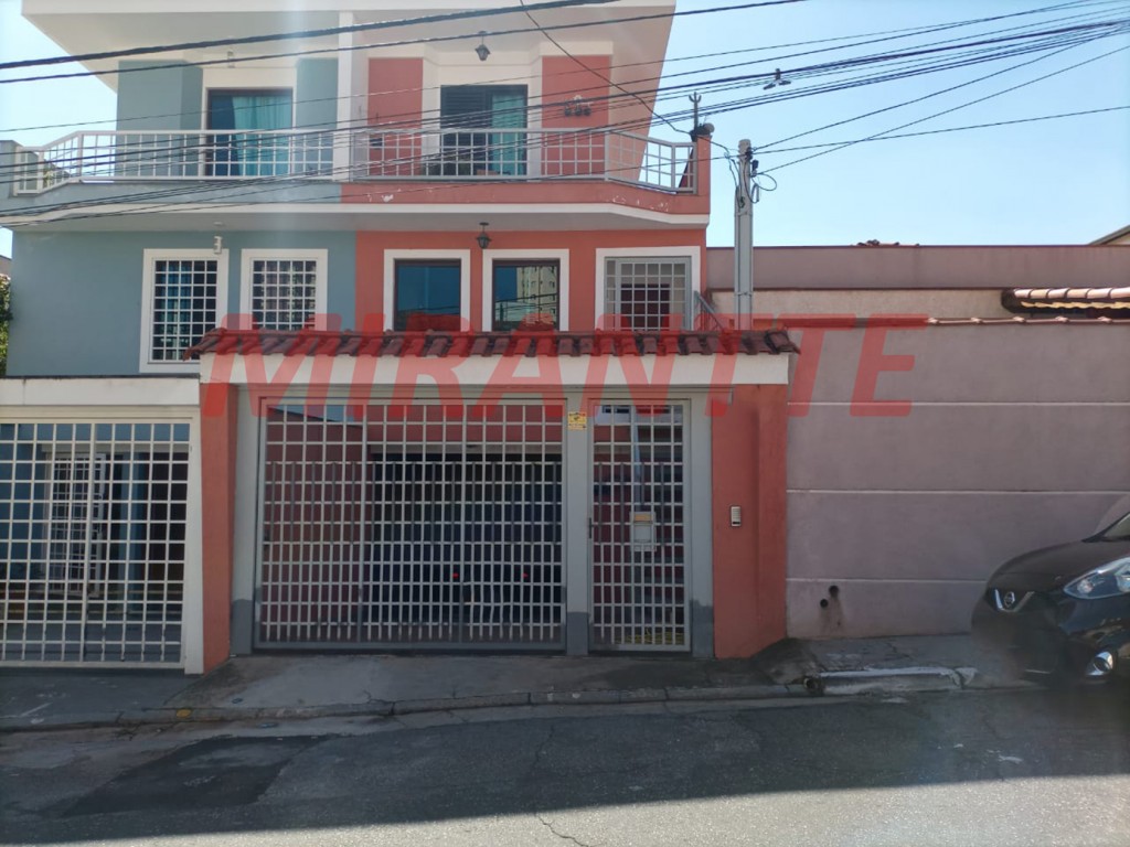 Sobrado de 230m² com 4 quartos em Santa Teresinha