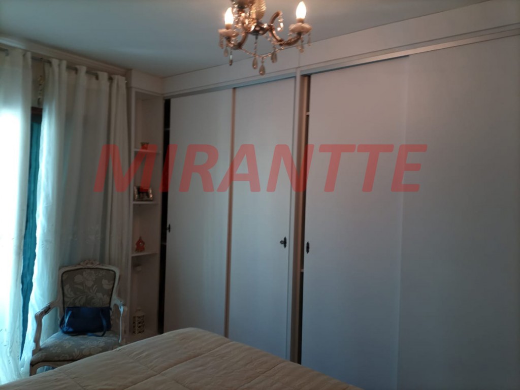 Sobrado de 230m² com 4 quartos em Santa Teresinha