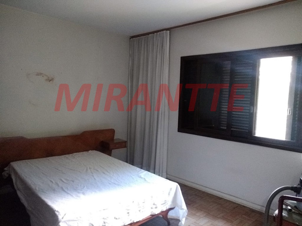 Sobrado de 341m² com 4 quartos em Jardim São Bento