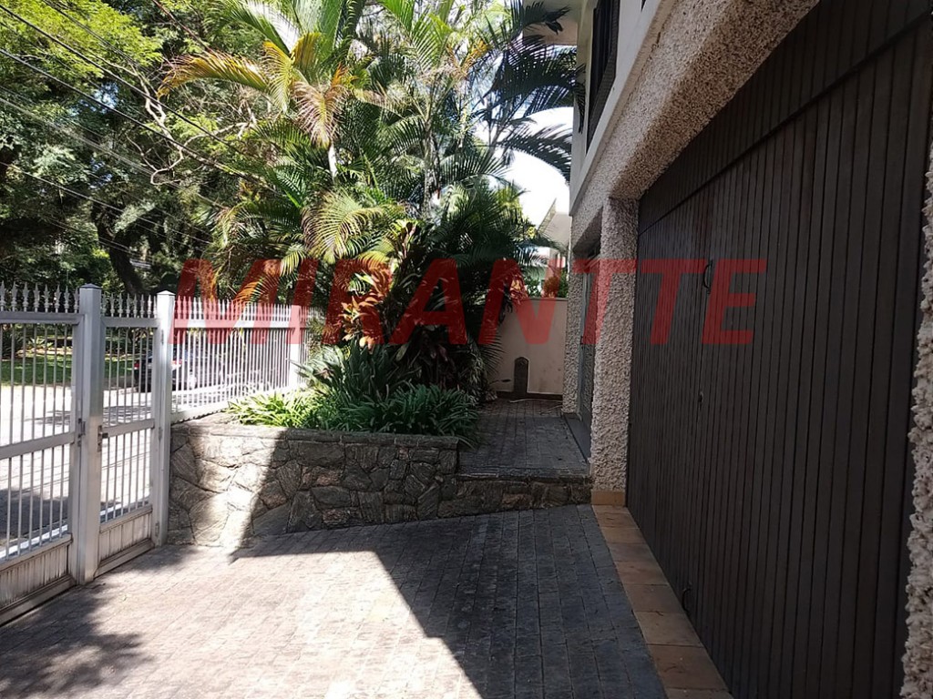 Sobrado de 341m² com 4 quartos em Jardim São Bento