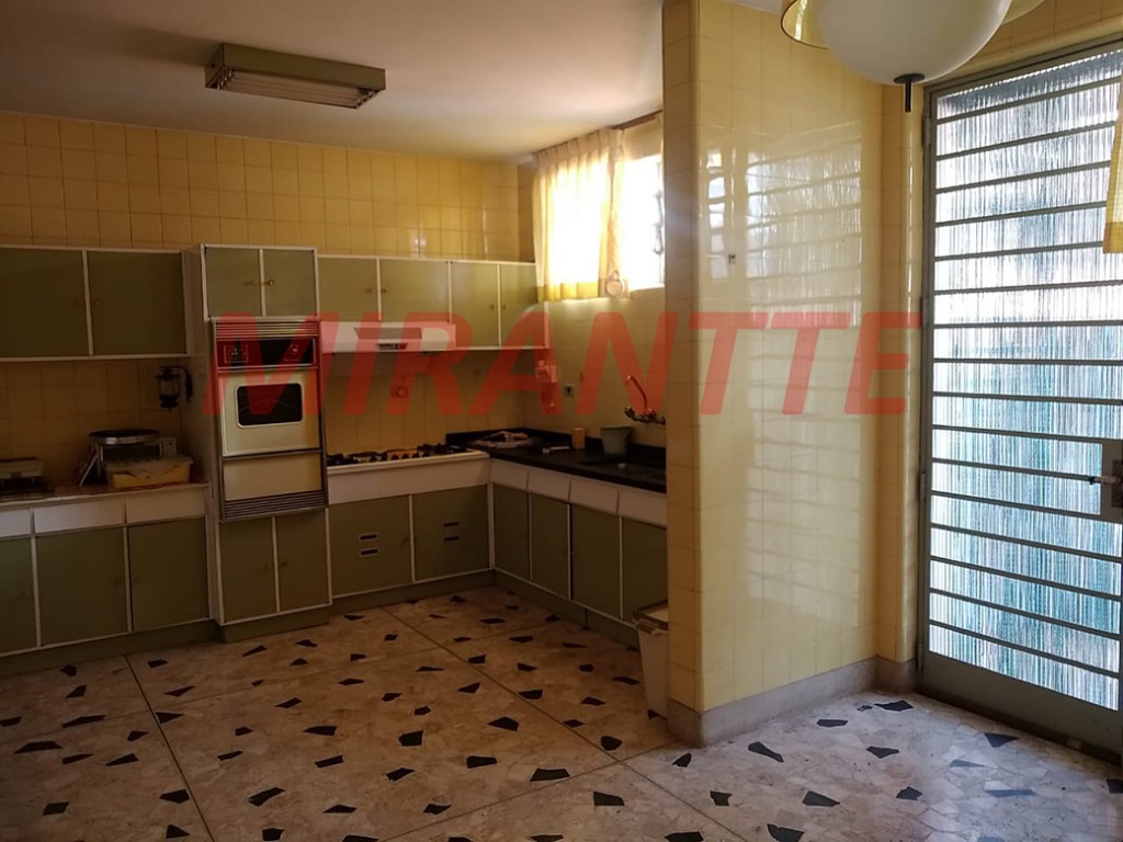 Sobrado de 341m² com 4 quartos em Jardim São Bento