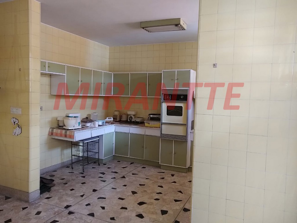 Sobrado de 341m² com 4 quartos em Jardim São Bento