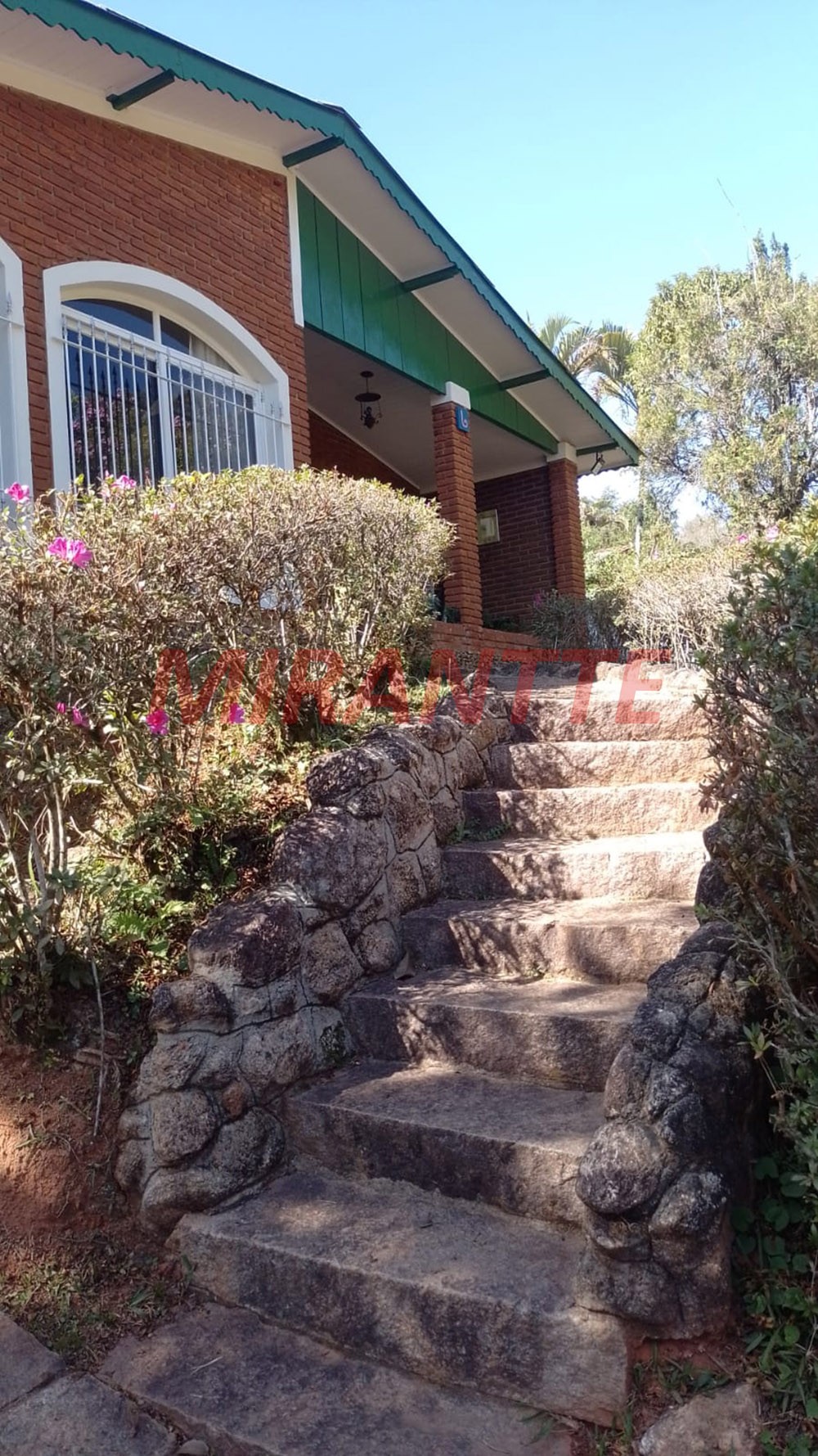 Casa terrea de 185m² com 3 quartos em Dos Silvas