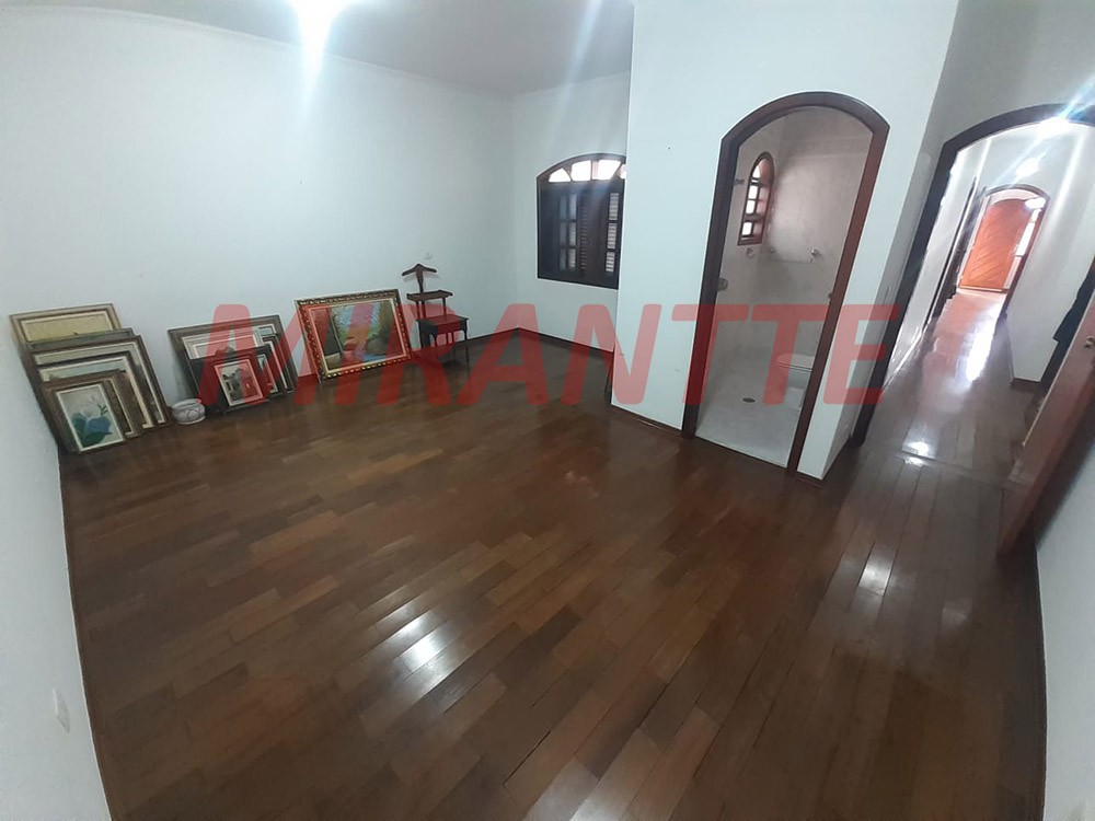 Casa terrea de 300m² com 3 quartos em Tremembe
