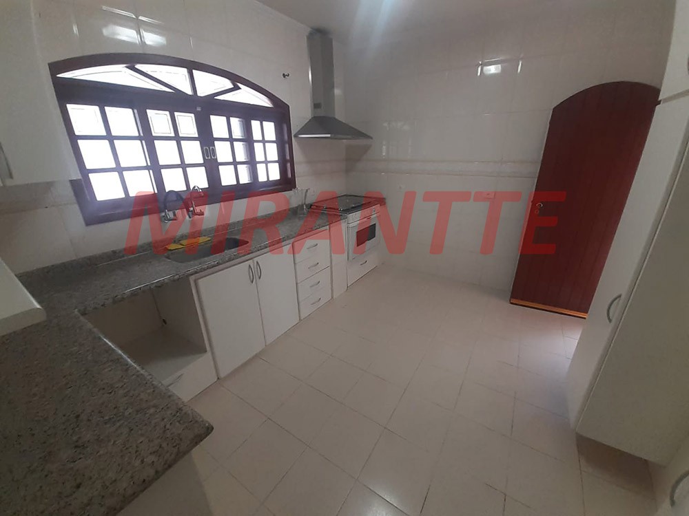 Casa terrea de 300m² com 3 quartos em Tremembe