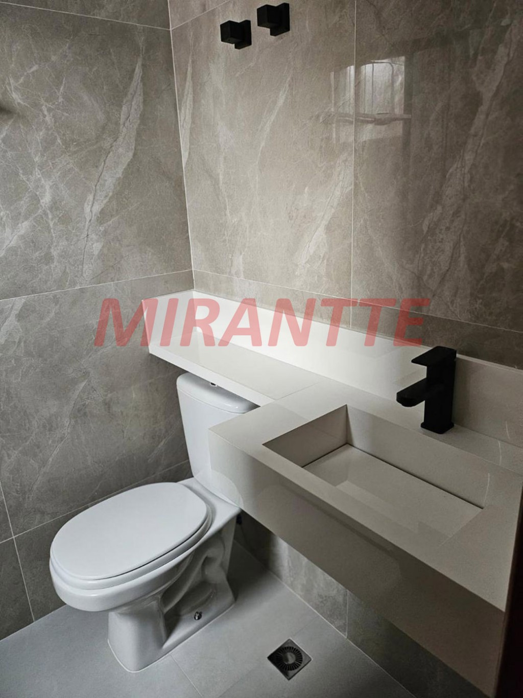 Sobrado de 133m² com 2 quartos em Vila Prado