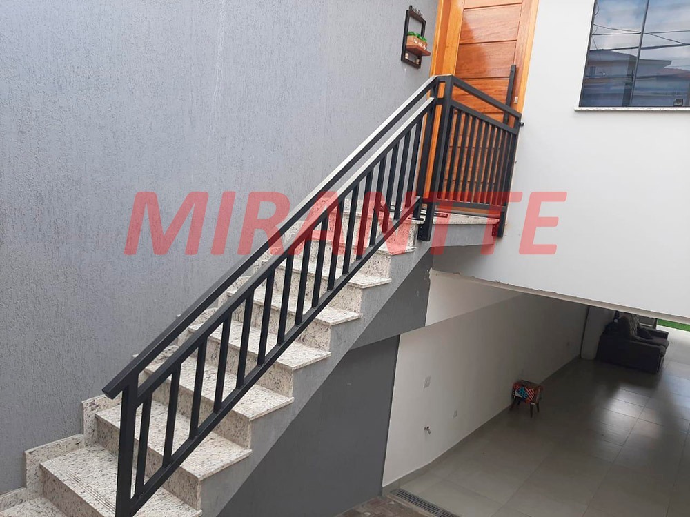 Sobrado de 134m² com 2 quartos em Vila Prado