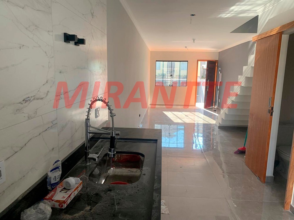 Sobrado de 134m² com 2 quartos em Vila Prado