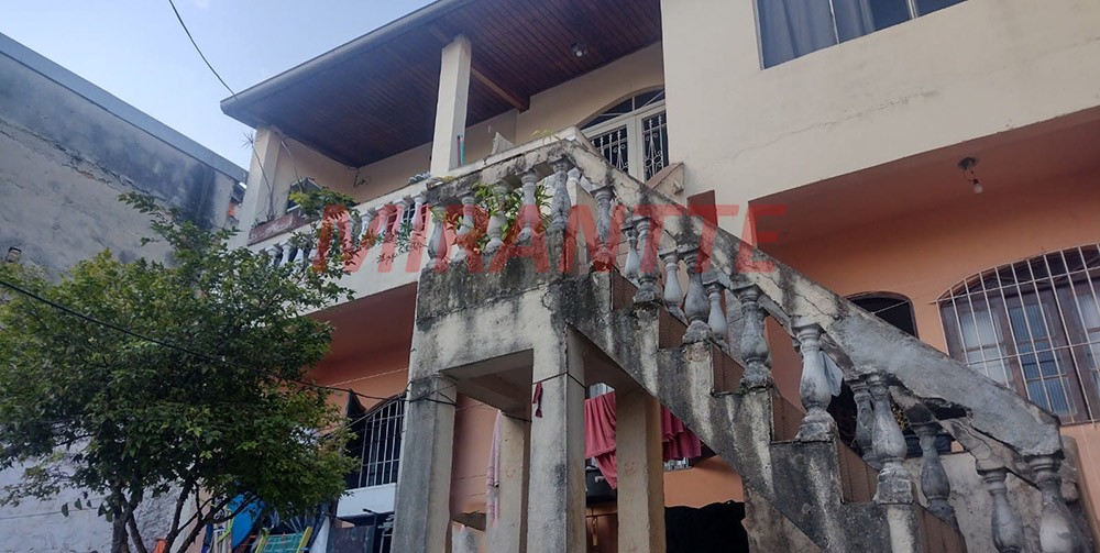 Sobrado de 245m² com 7 quartos em Vila Isolina Mazzei