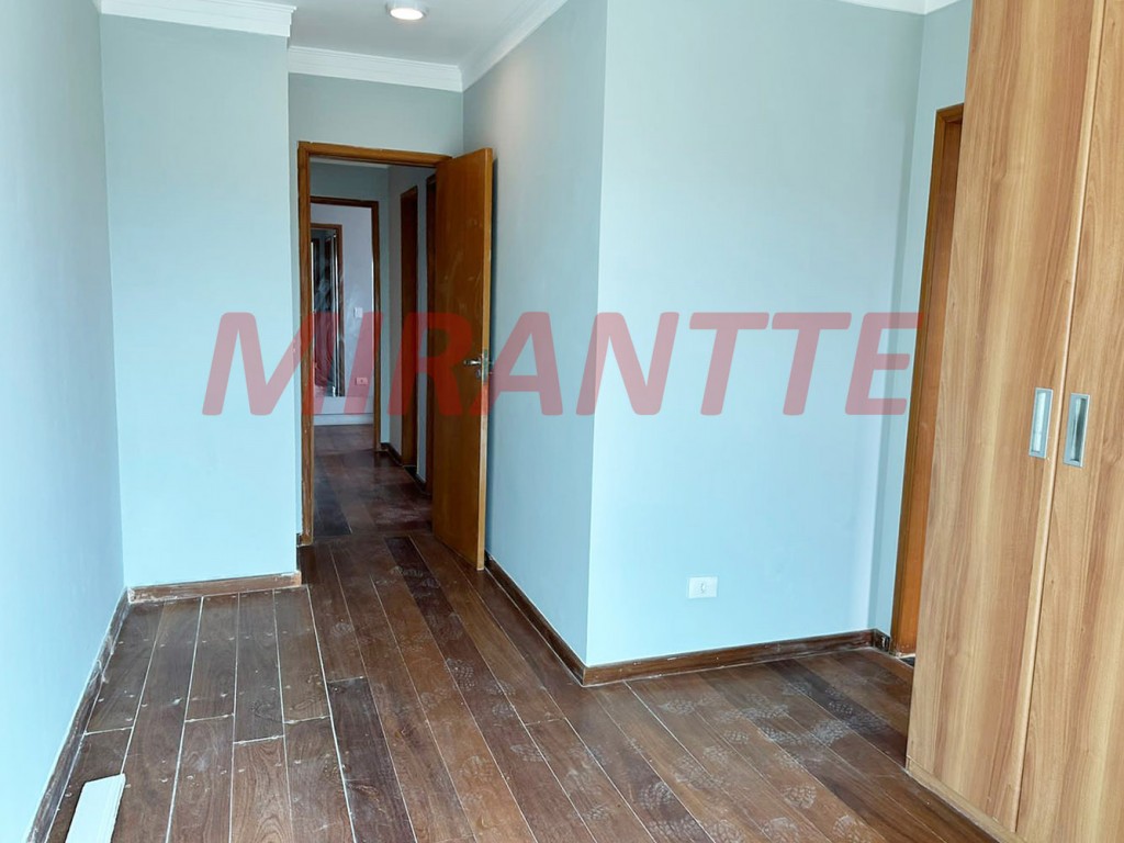 Apartamento de 76m² com 3 quartos em Vila Galvão