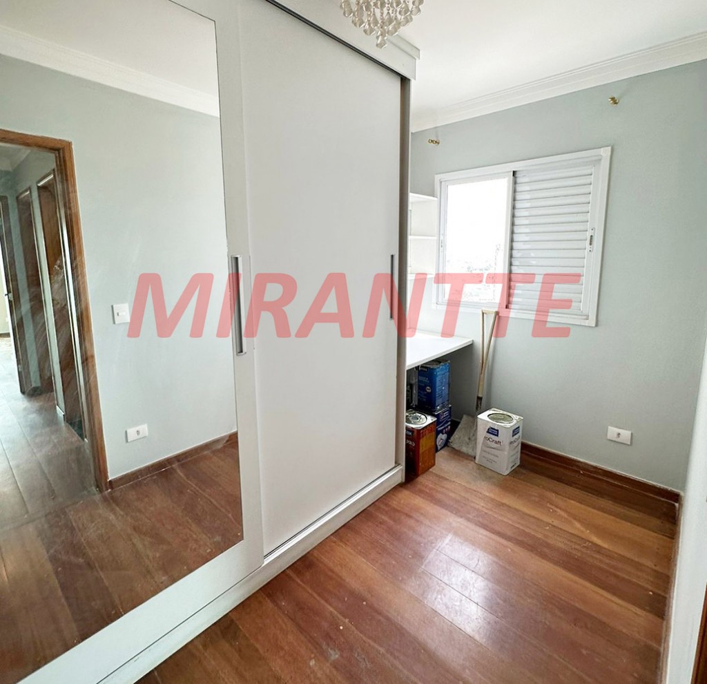 Apartamento de 76m² com 3 quartos em Vila Galvão