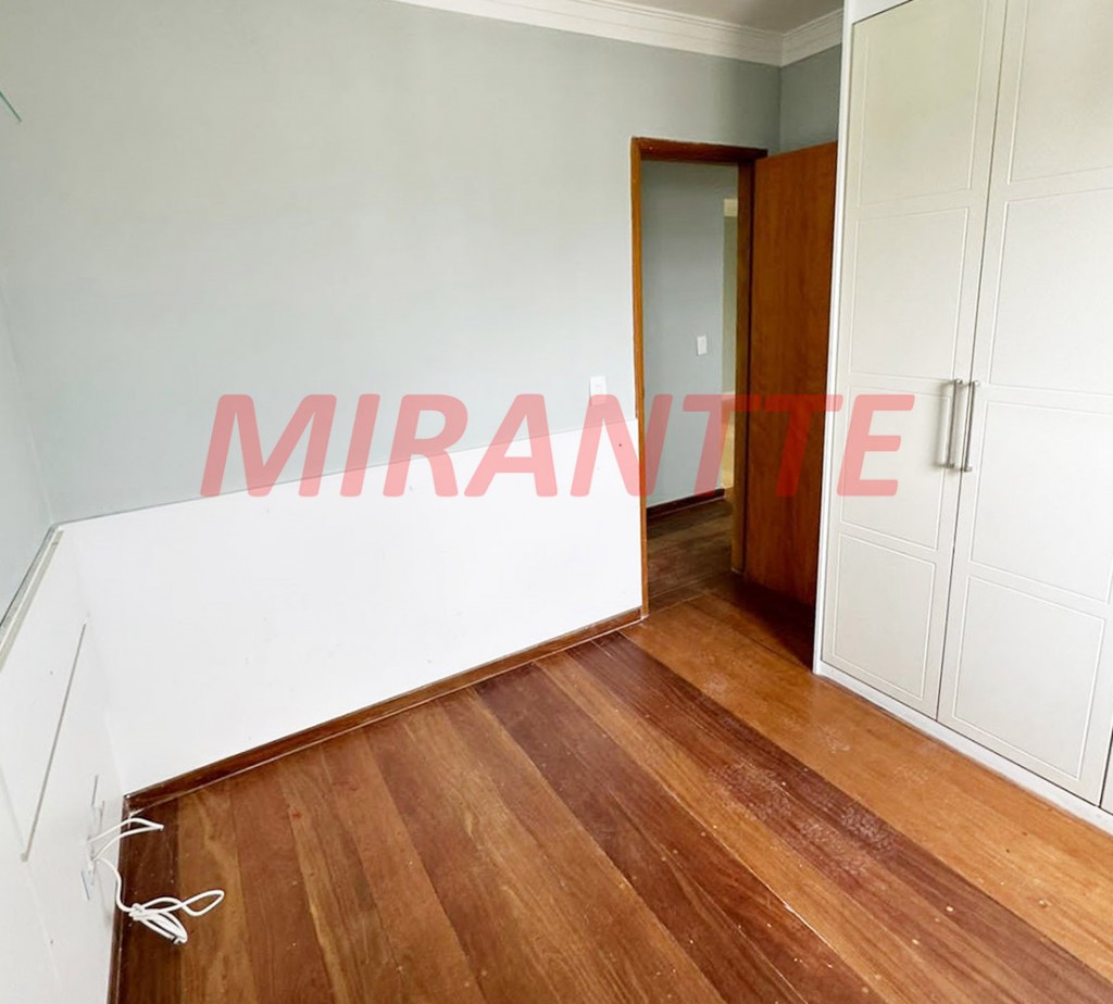 Apartamento de 76m² com 3 quartos em Vila Galvão