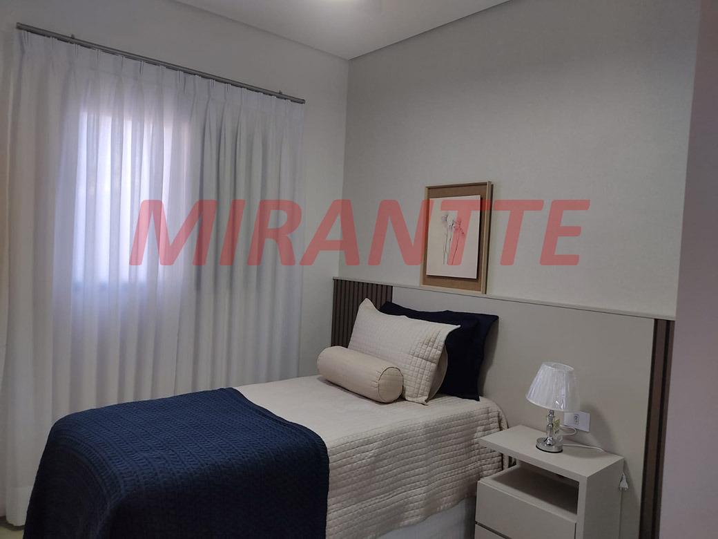 Apartamento de 46m² com 2 quartos em Vila Ester