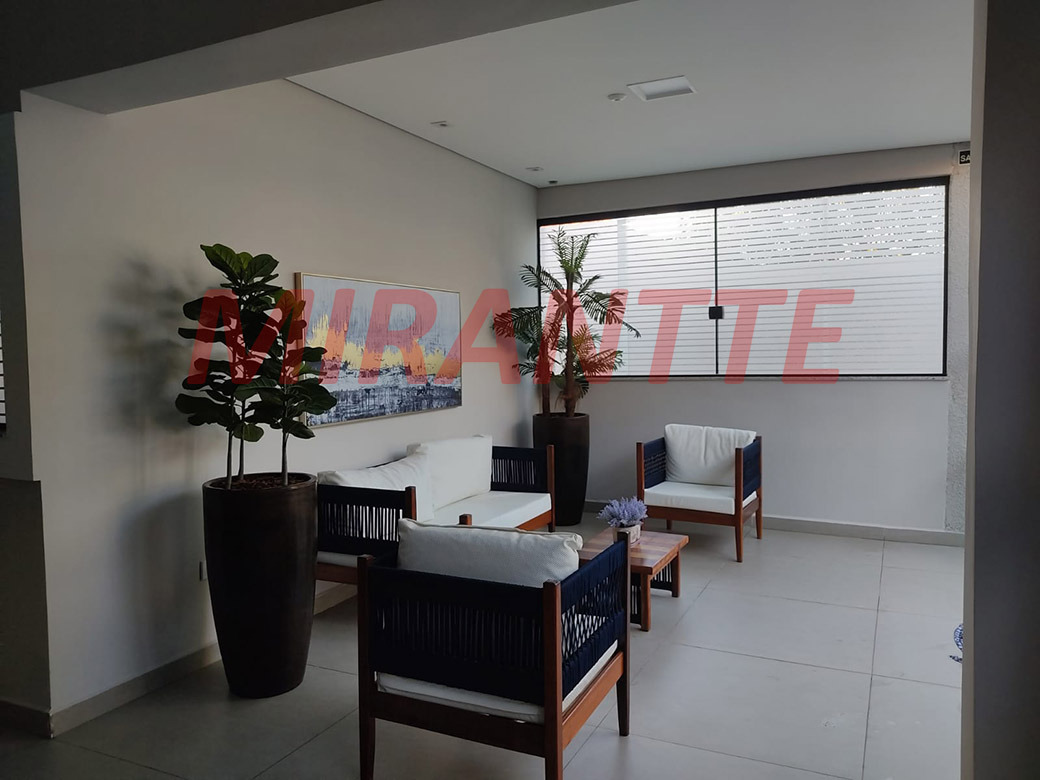 Apartamento de 46m² com 2 quartos em Vila Ester