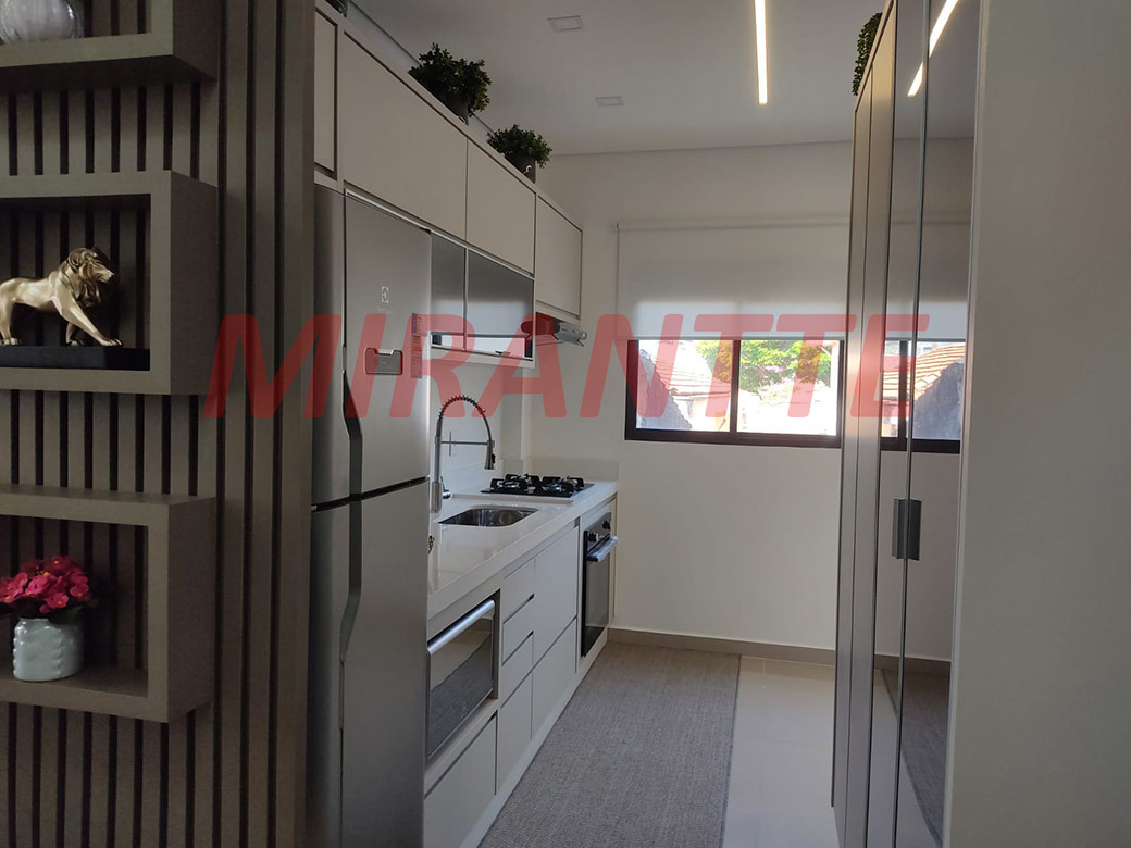 Apartamento de 46m² com 2 quartos em Vila Ester