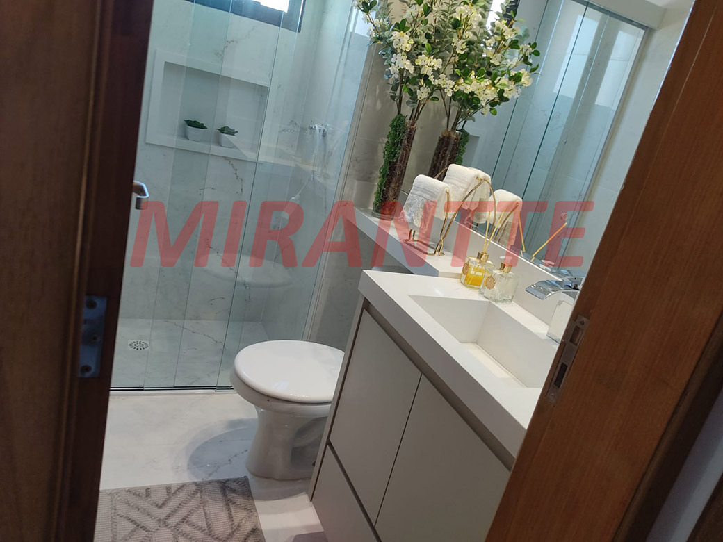 Apartamento de 46m² com 2 quartos em Vila Ester