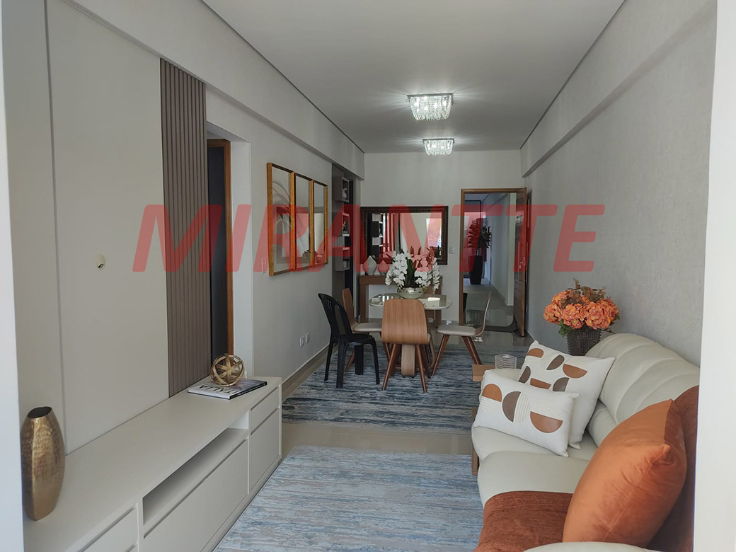 Apartamento de 46m² com 2 quartos em Vila Ester