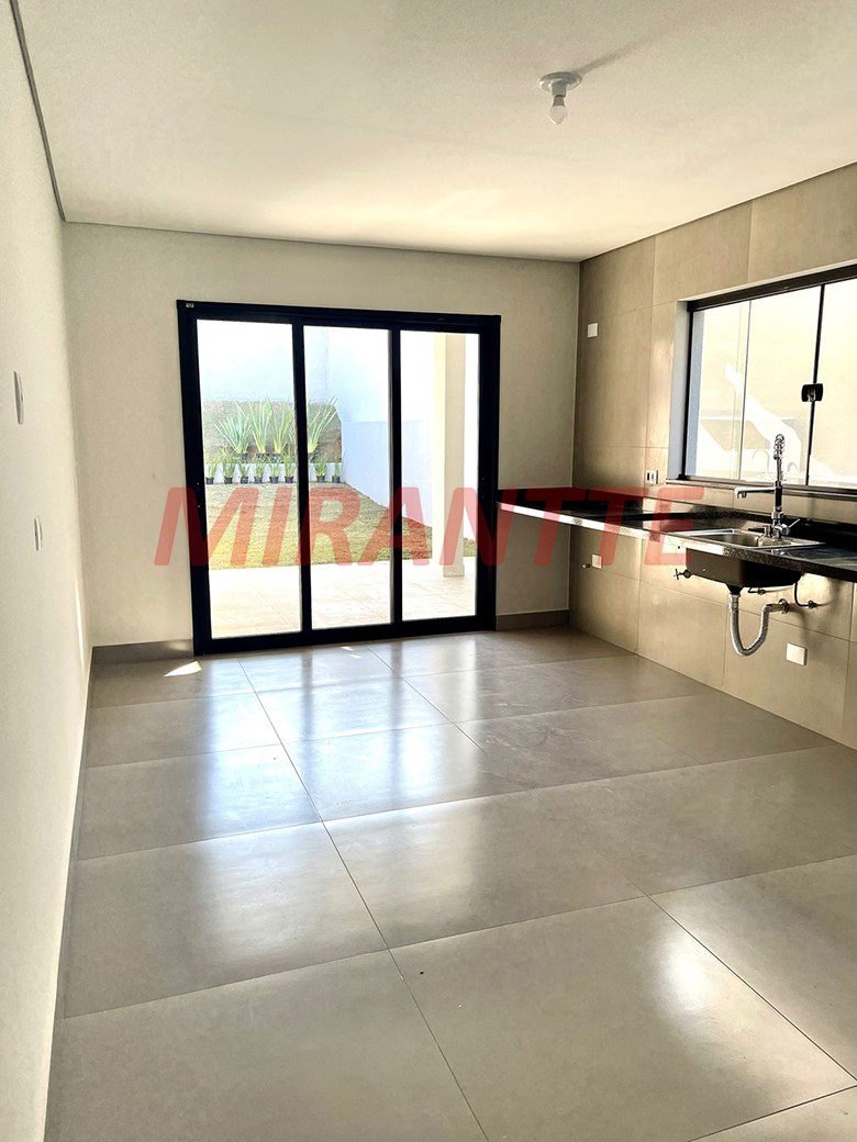 Sobrado de 115m² com 3 quartos em Jardim do Lago