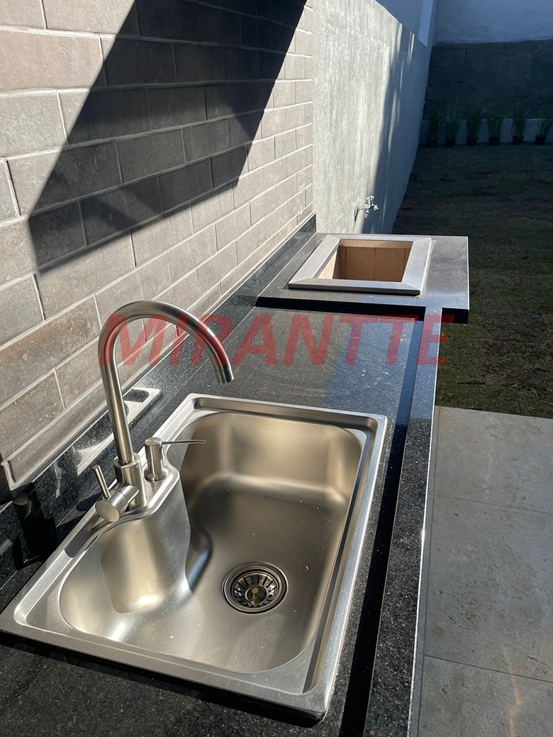 Sobrado de 115m² com 3 quartos em Jardim do Lago