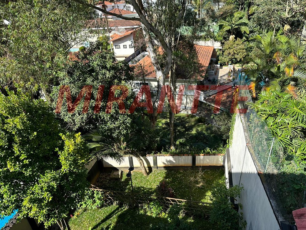 Sobrado de 343m² com 5 quartos em Tremembe