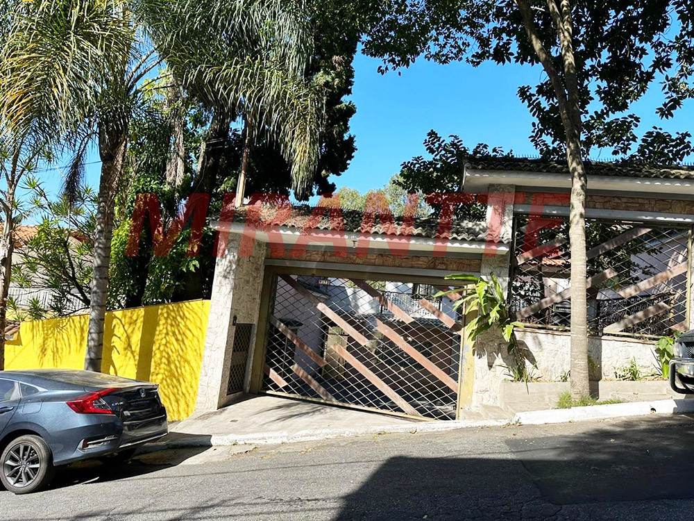 Sobrado de 343m² com 5 quartos em Tremembe