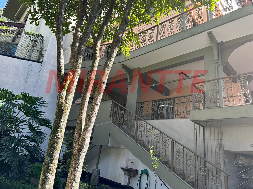 Sobrado de 343m² com 5 quartos em Tremembe