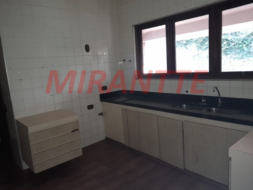 Sobrado de 250m² com 3 quartos em Serra Da Cantareira