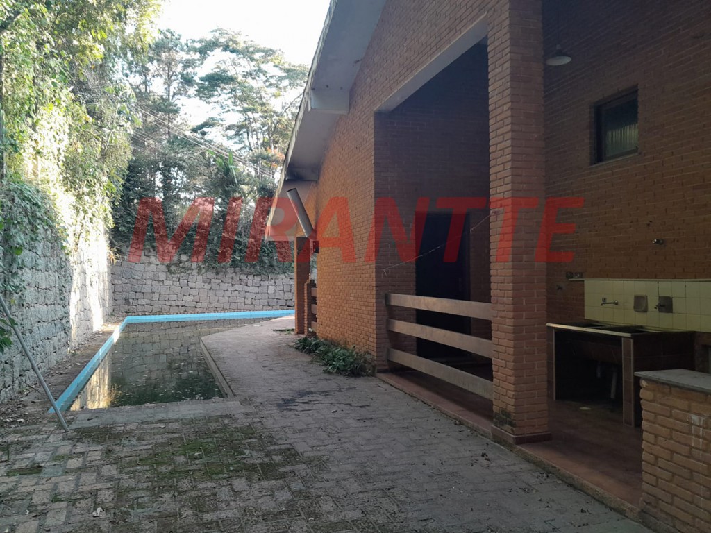 Sobrado de 250m² com 3 quartos em Serra Da Cantareira
