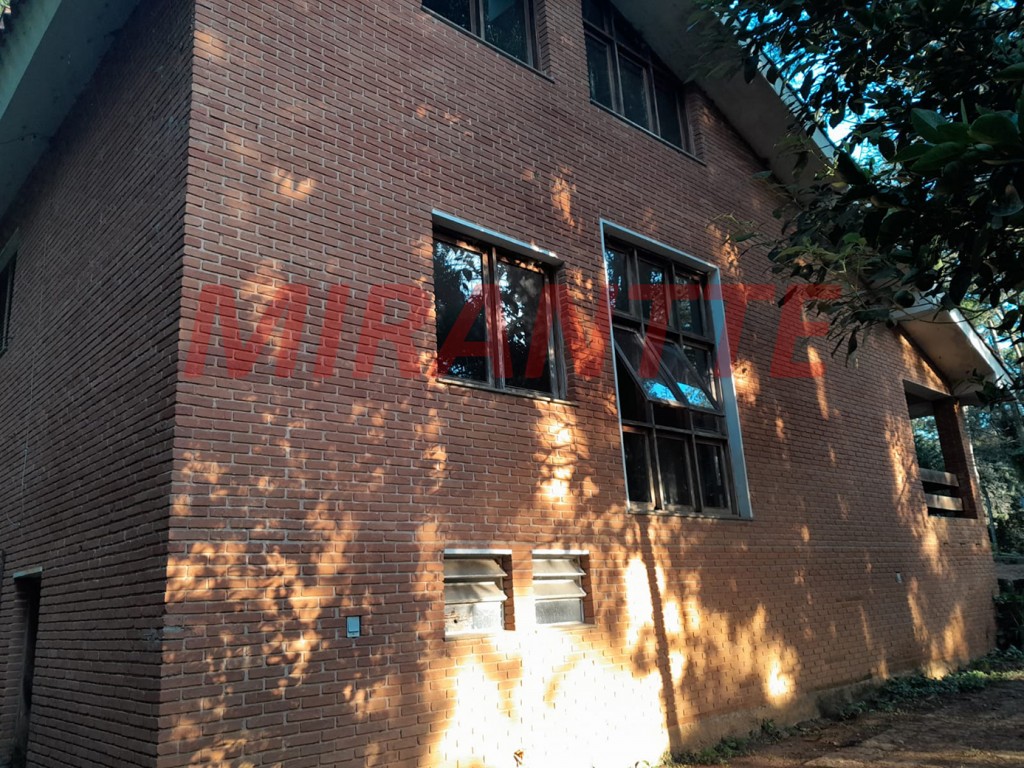 Sobrado de 250m² com 3 quartos em Serra Da Cantareira
