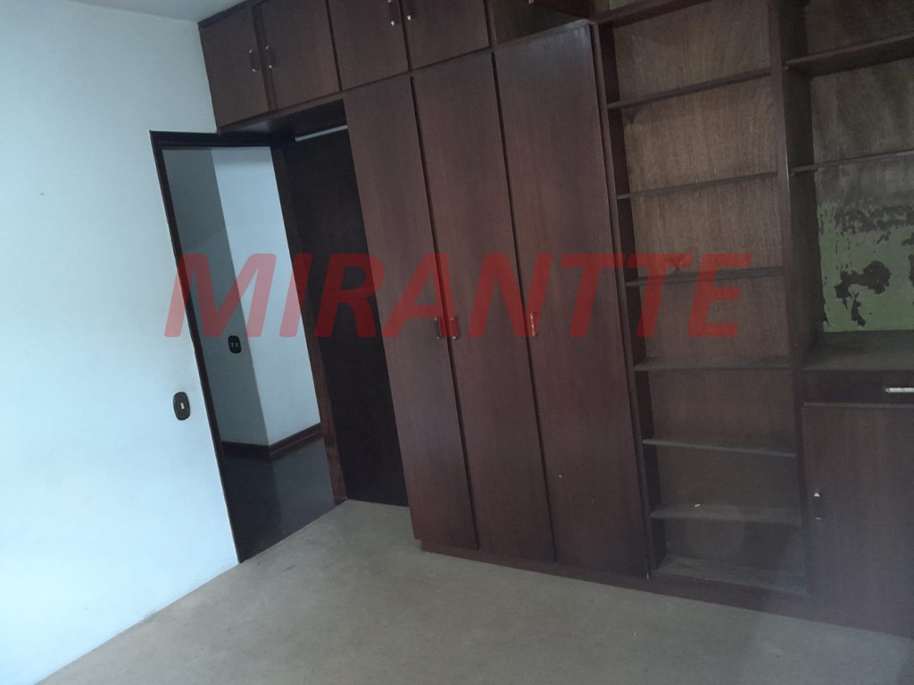 Sobrado de 250m² com 3 quartos em Serra Da Cantareira