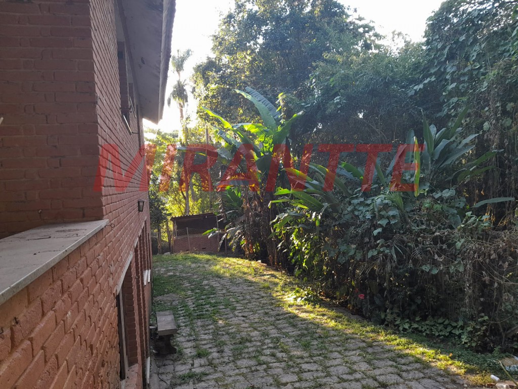 Sobrado de 250m² com 3 quartos em Serra Da Cantareira