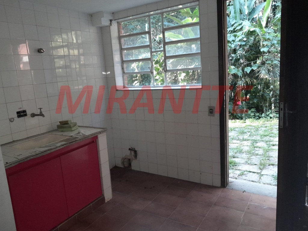Sobrado de 250m² com 3 quartos em Serra Da Cantareira
