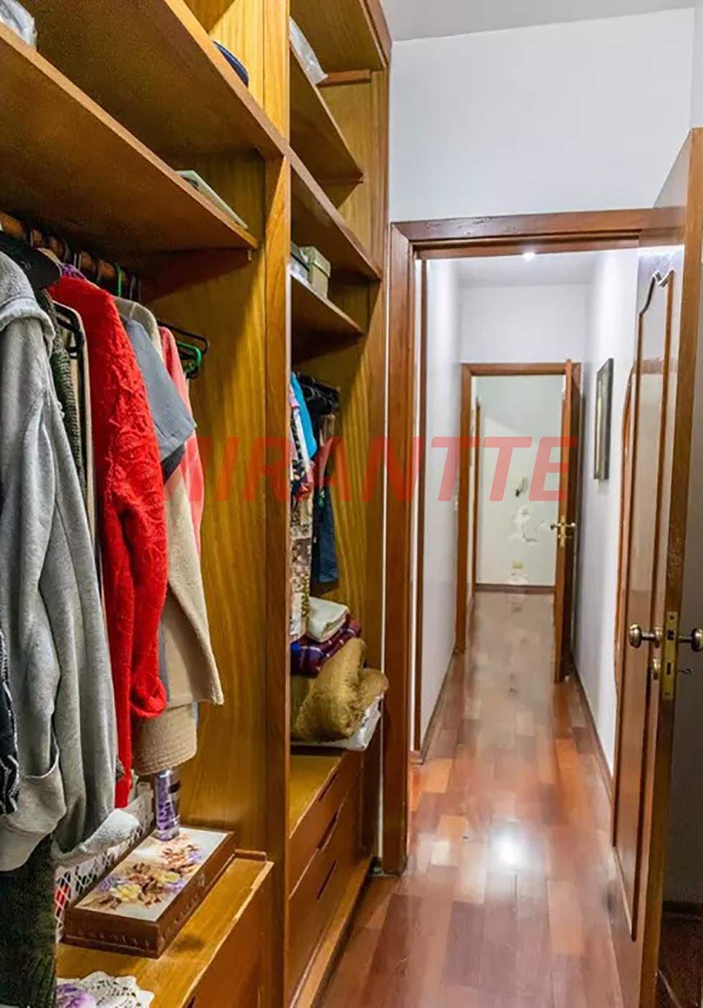 Sobrado de 712m² com 6 quartos em Jardim Japão
