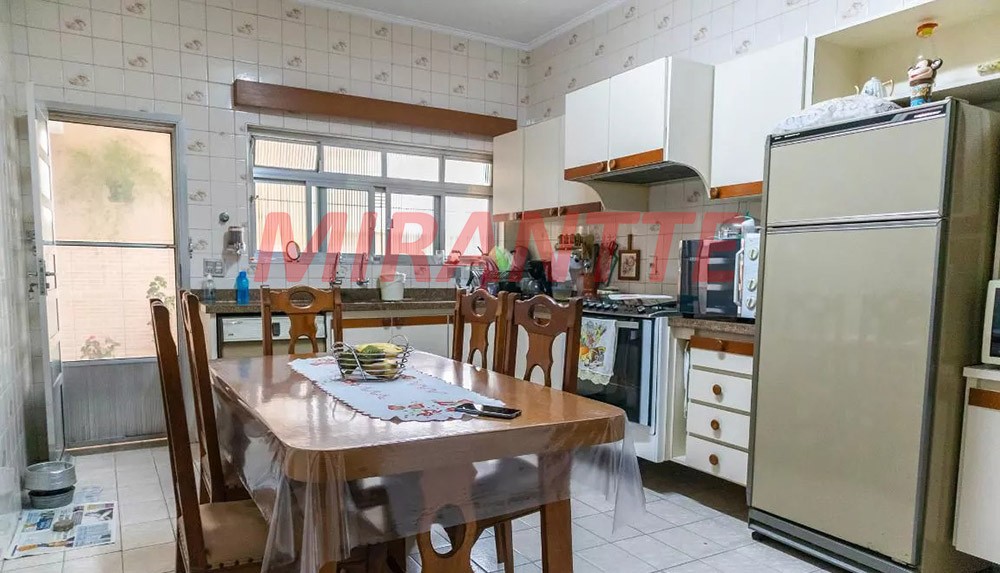 Sobrado de 712m² com 6 quartos em Jardim Japão