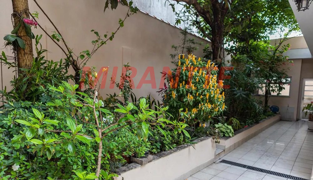 Sobrado de 712m² com 6 quartos em Jardim Japão