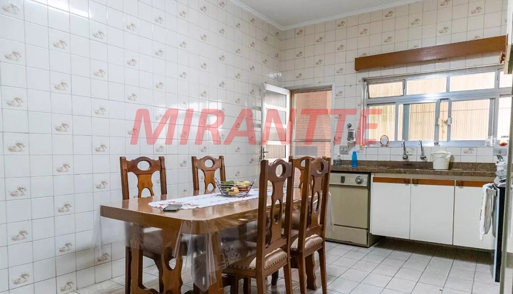 Sobrado de 712m² com 6 quartos em Jardim Japão