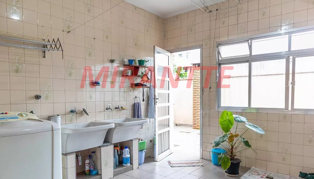 Sobrado de 712m² com 6 quartos em Jardim Japão