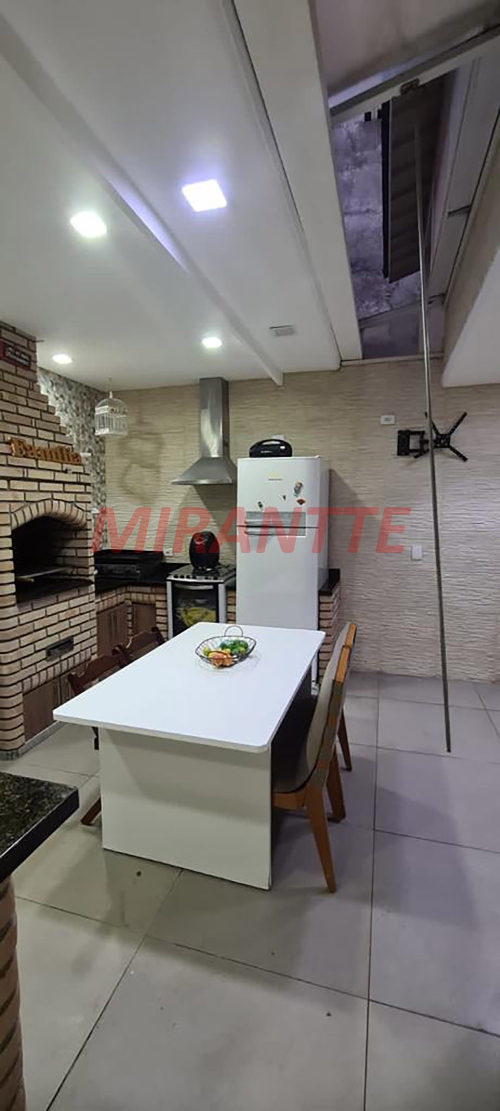 Sobrado de 180m² com 3 quartos em Jardim Vila Galvão